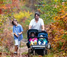 Moms and dads will get their steps in with these fun stroller hikes in Connecticut for families with babies and toddlers.