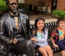 Hanging with Ulysses Grant. Photo by author Maureen Wilkey