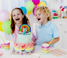 Celebrate your child's birthday with a dream birthday cake in Orlando! 