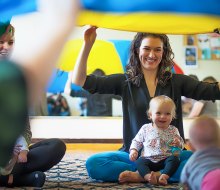 Wiggleworms offers fun baby classes in Chicago. Photo courtesy of the Old Town School of Folk Music