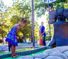  Franklin Square Features Center City's only miniature golf course. Photo courtesy of Historic Philadelphia