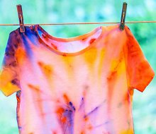 This simple tie-dye trick eliminates much of the mess!