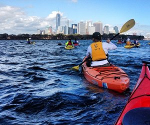 Free summer sports in NYC: Kayaking in the East River