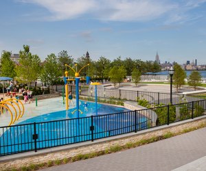 Sprinkler Parks and Splash Pads in New Jersey: Newport Green sprayground