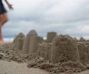 Fun Activities for Grandparents To Do with Kids: Build sandcastles