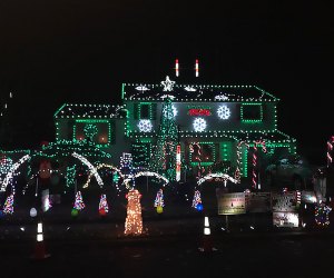 King Avenue's Dancing Christmas Lights house