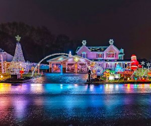 Long Island Christmas Lights 2022 Long Island Homes With Spectacular Christmas Light Displays In 2021 |  Mommypoppins - Things To Do In Long Island With Kids