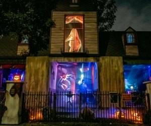 Free Haunted Houses and Halloween Displays: Rotten Apple 907