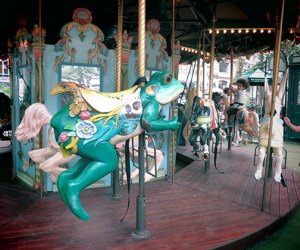 Carousels in NYC: Le Carrousel in Bryant Park 