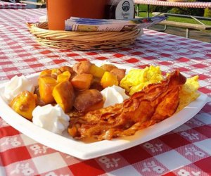 Enjoy a peachy breakfast at Alstede Farms on Sunday. Photo courtesy of the farm
