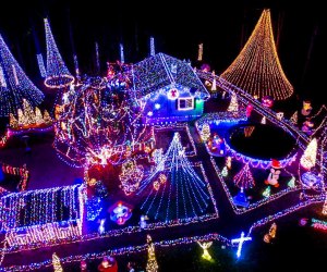 Image of spectacular neighborhood light display on CT home.