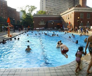 Free swimming pools in NYC: Asser Levy