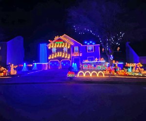 Drive-Thru and Drive-By Christmas Displays in Atlanta  Hrockin Hranicky Christmas Lights 