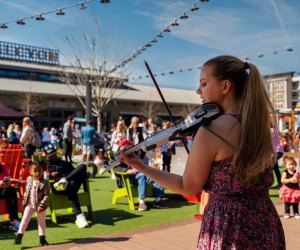 Groovin’ on the Green at Halcyon: Best Places to Enjoy Live Music and Theater with Kids in Atlanta: 