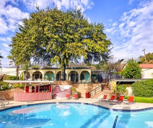 The retro kidney-shaped pool at the Austin Motel on the south side of the river. Photo courtesy of Visit Austin.