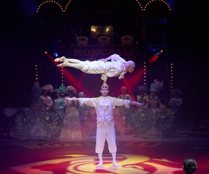  Best Christmas and Holiday Shows in NYC : Big Apple Circus: Journey to the Rainbow