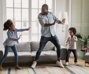 https://static.mommypoppins.com/styles/image300x250/s3/bigstock-happy-black-dad-teaching-kids-410288011.jpg