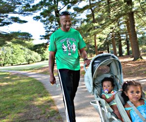 stroller for hiking trails