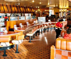 Themed Restaurants and Dinner Shows near Los Angeles: Bob's Big Boy