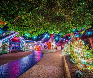 Christmas Towns and Santa's Villages: Busch Gardens