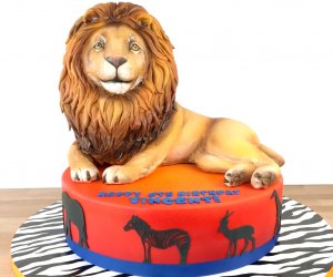 Every bit of this creation from Charm City Cakes is edible, and we're not lion!