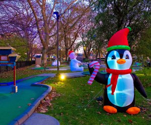 Enjoy a round at Chilly Philly Mini Golf. Photo by Jeff Fusco for Historic Philadelphia