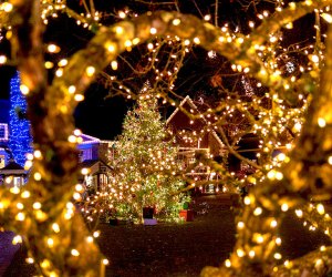 Christmas Towns and Santa's Villages: Peddler's Village