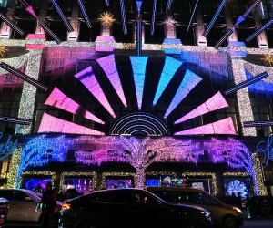 Christmas window displays in NYC: Saks Fifth Avenue's light show