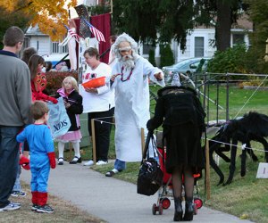 Trick or treat in New Jersey Halloween Highway