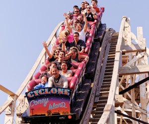 Amusement parks near NYC Cyclone at Coney Island