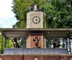 Central Park Zoo: The George Delacorte musical clock