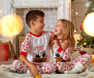 Get kids giggling together with some Christmas jokes! 