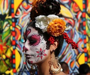 Dia de los Muertos returns to Hollywood Forever Cemetery. Photo courtesy of RebecaAR, Flickr