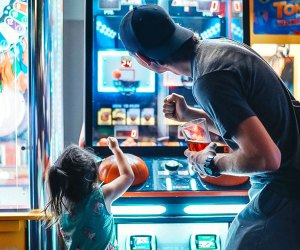 Go bowling or play arcade games while you wait for food at Lucky Strike.