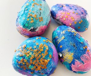 Easy Easter Crafts for Kids: These eggs won't break! (They're rocks.)