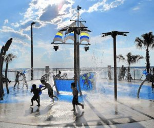 Eustis Aquatic Center: 22 Great Splash Pads in Orlando Plus Sprinkler Parks and Spraygrounds, Too