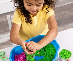 Playfoam Pluffle Sensory Station is a great OT toy for kids. Photo of Playfoam Pluffle Sensory Station by Educational Insights