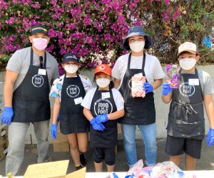 Best Volunteer Opportunities Pasadena Area Christmas Break 2022 Holiday Volunteer Opportunities In Los Angeles: How Kids Can Help Neighbors In Need | Mommypoppins - Things To Do In Los Angeles With Kids