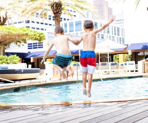 Hotel Pools around Houston that Offer Day Passes for Families