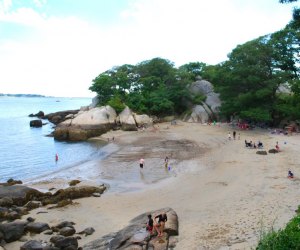 Half Moon Beach's size and shape make it easy to keep track of kids. Photo courtesy of the Cape Ann Chamber of Commerce