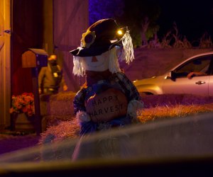 Hauntoween Halloween scarecrow