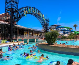 12 Pools with Lazy Rivers in Houston Schlitterbahn Waterpark Galveston