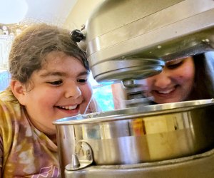 No-Bake Easy Dessert Recipes: Kids watch as dessert makes itself