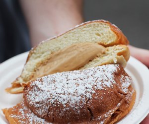 Best desserts in NYC: Gelato on a brioche bun