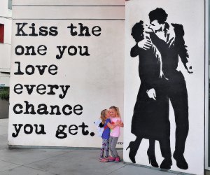 Los Angeles Kiss Mural
