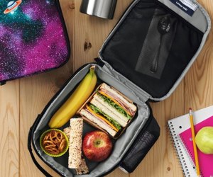 Pack an environmentally friendly school lunch.