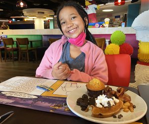 girl eating breakfast at legoland restaurant