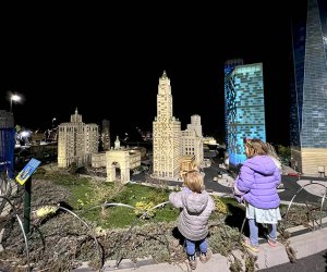 Legoland New York Holiday Brictackular: Miniland Twilight Tour
