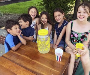 lemonade stand with friends beats boredom back