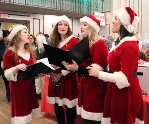 Enjoy breakfast with Santa at Plattduetsche Park and share in the holiday celebrations. Photo courtesy Plattdeutsch Park
